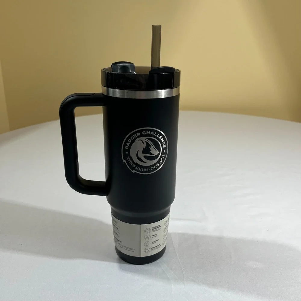 Stanley Quencher H2.0 FlowState 30 oz Tumbler Black New Badger Logo - Picture 12 of 15